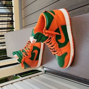 Nike dunk mid customs